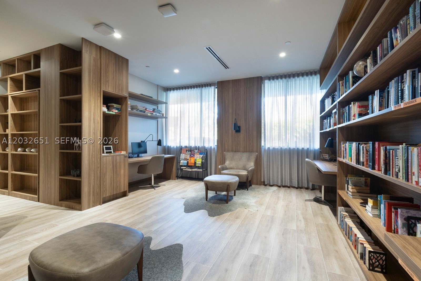 1000 ISL BLVD WILLIAMS IS - Residential