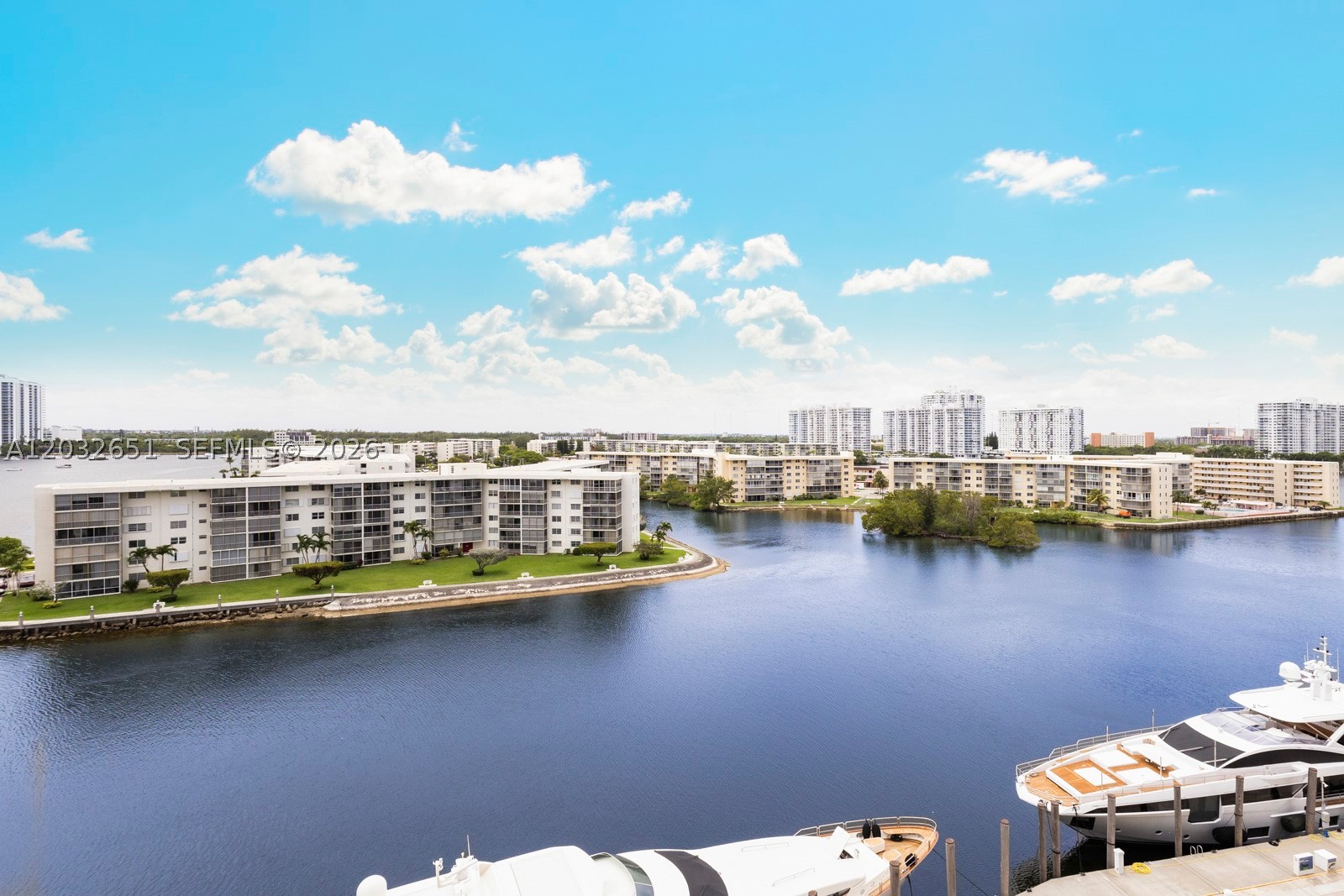 1000 ISL BLVD WILLIAMS IS - Residential