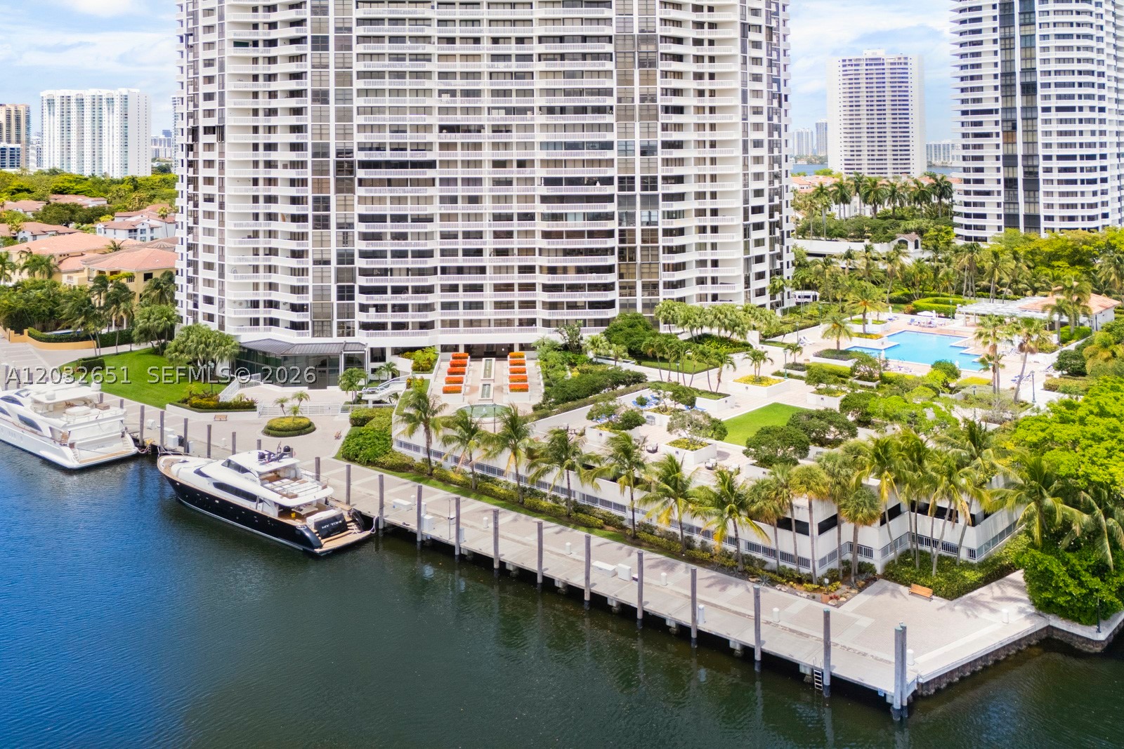 1000 ISL BLVD WILLIAMS IS - Residential