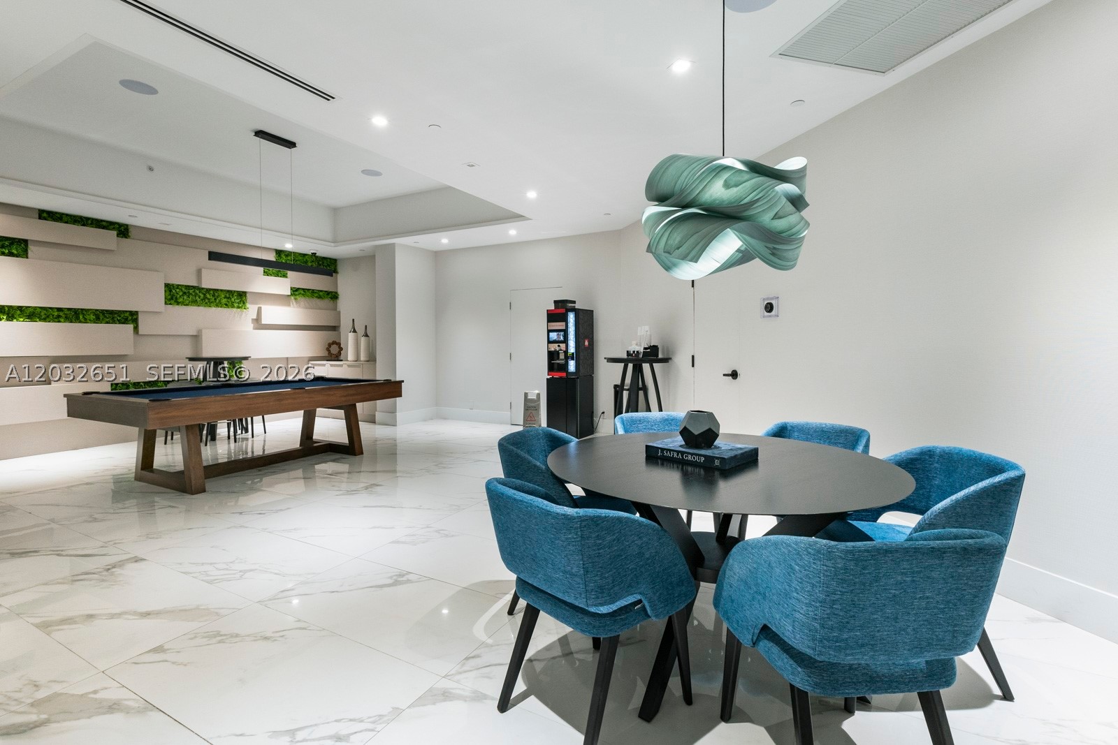 1000 ISL BLVD WILLIAMS IS - Residential