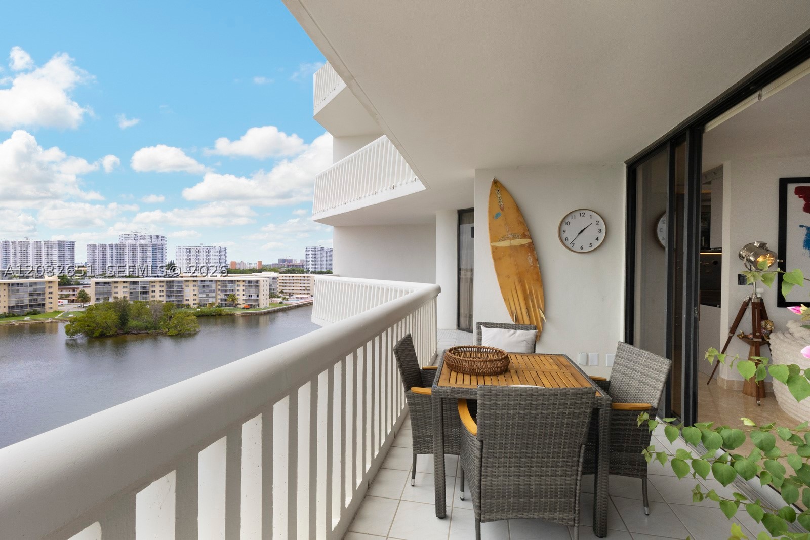 1000 ISL BLVD WILLIAMS IS - Residential