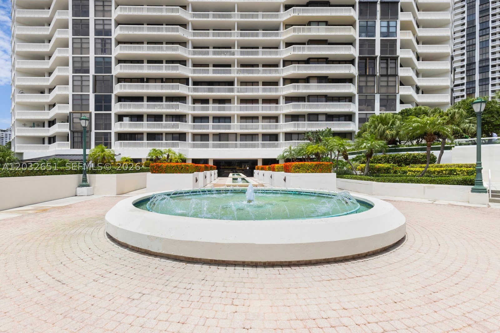 1000 ISL BLVD WILLIAMS IS - Residential