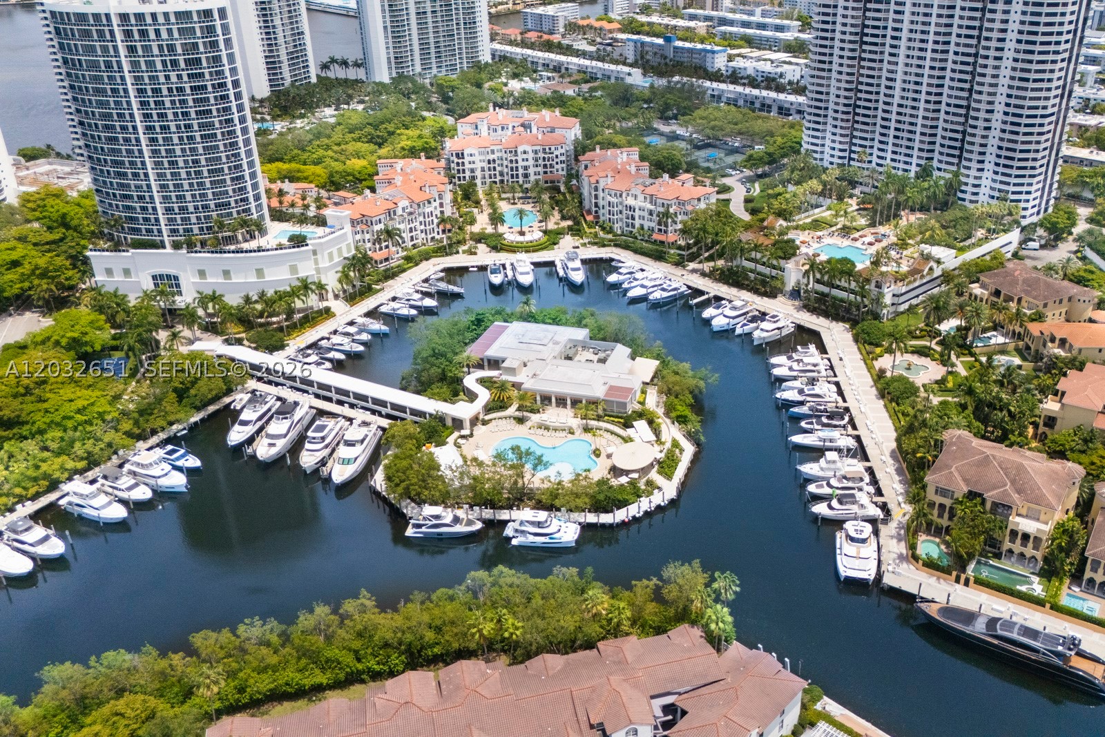 1000 ISL BLVD WILLIAMS IS - Residential