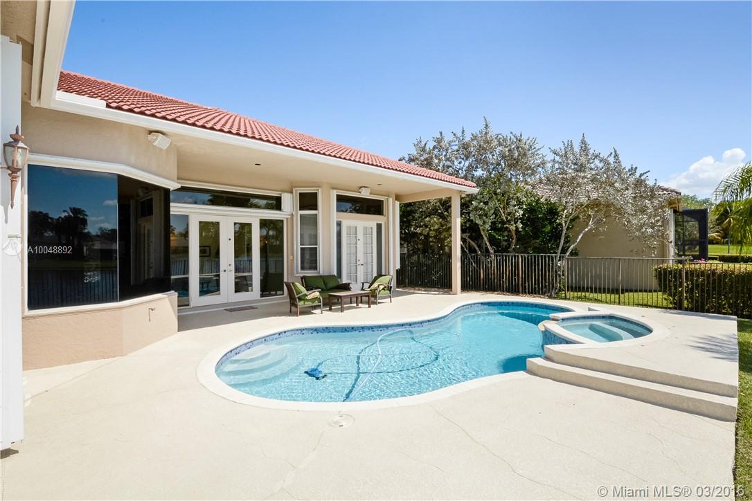 EDGEWATER - Residential