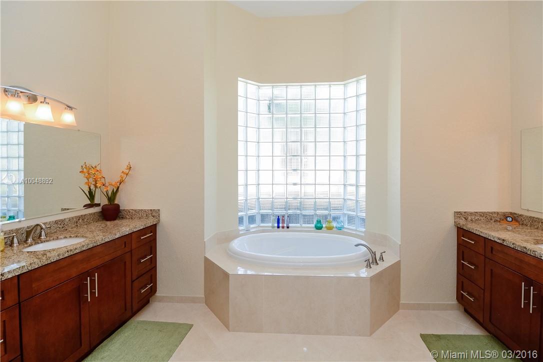 EDGEWATER - Residential