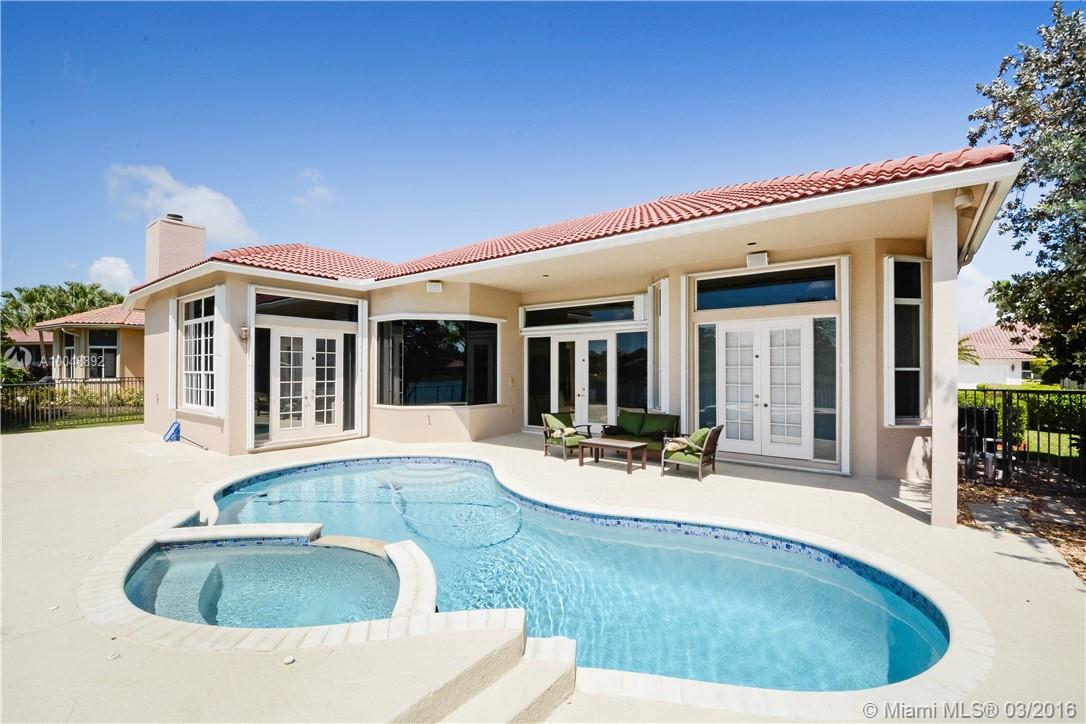 EDGEWATER - Residential