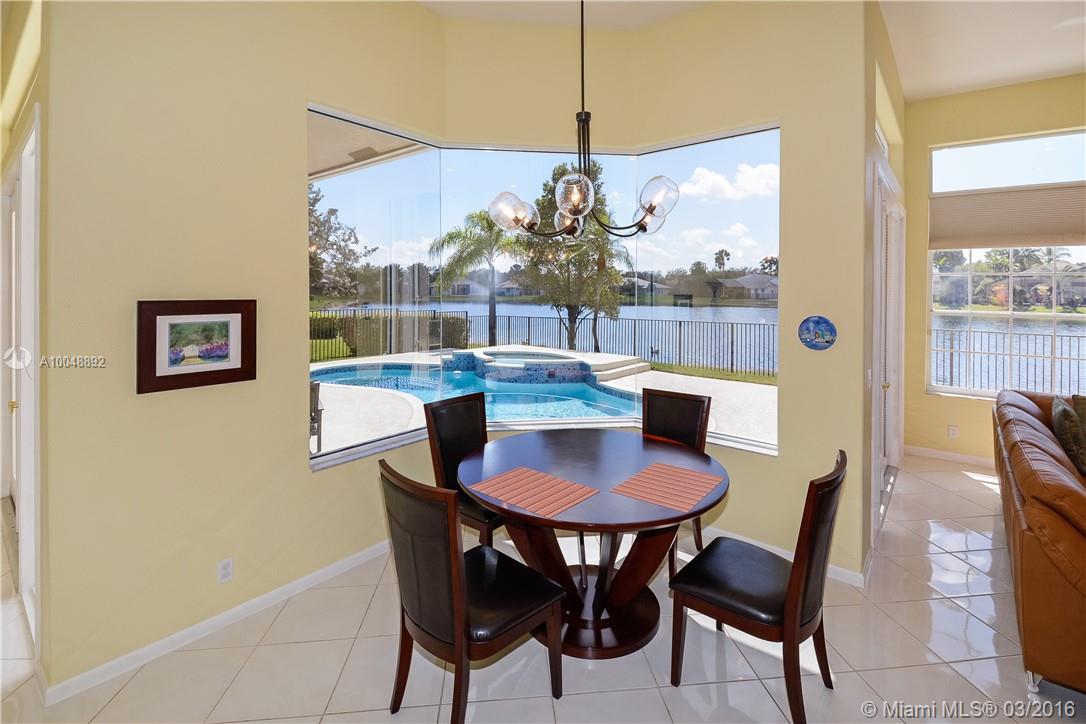 EDGEWATER - Residential
