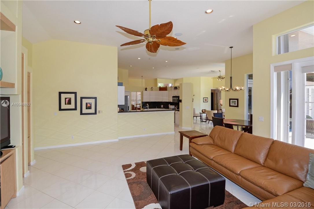 EDGEWATER - Residential