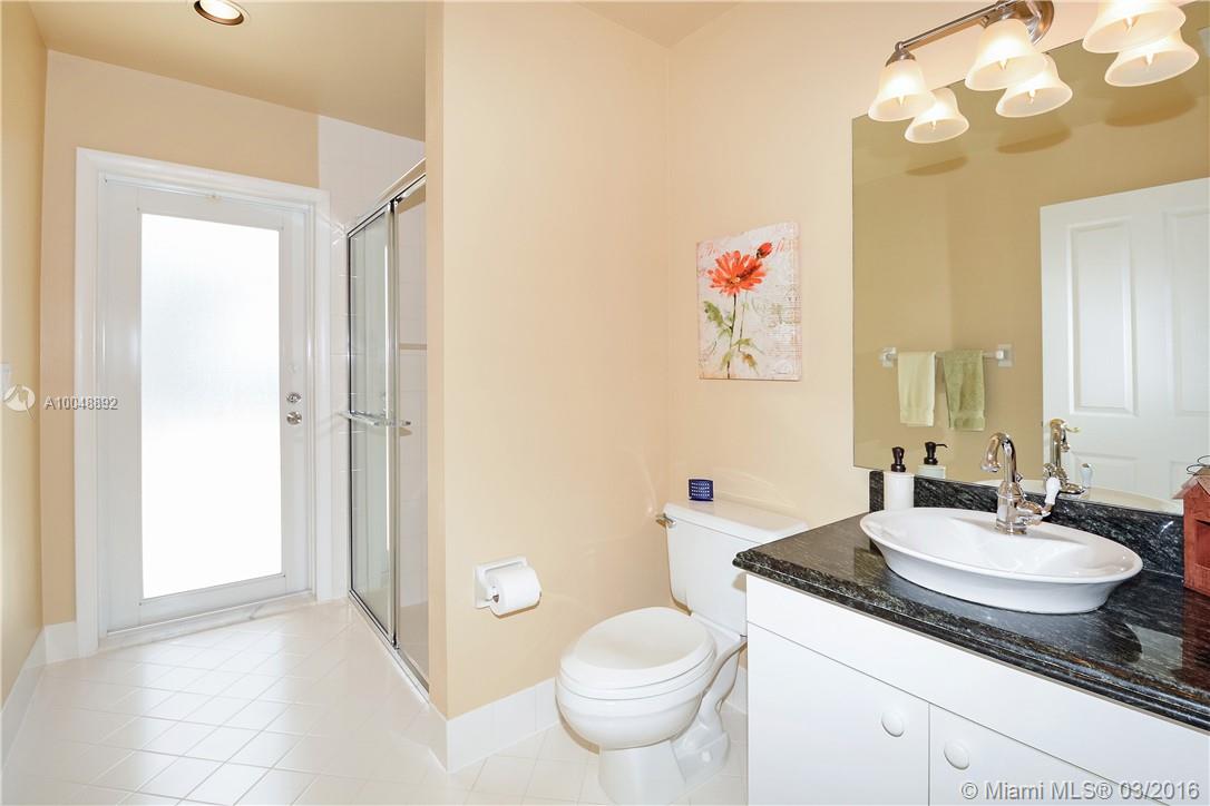 EDGEWATER - Residential