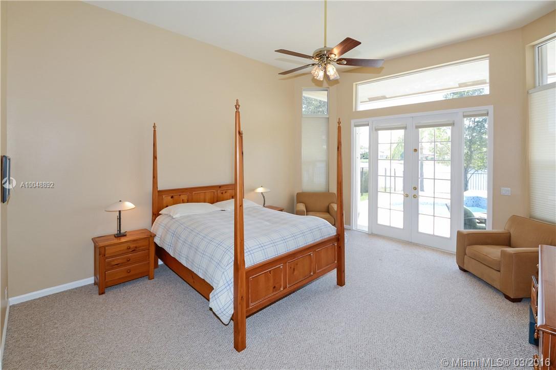 EDGEWATER - Residential