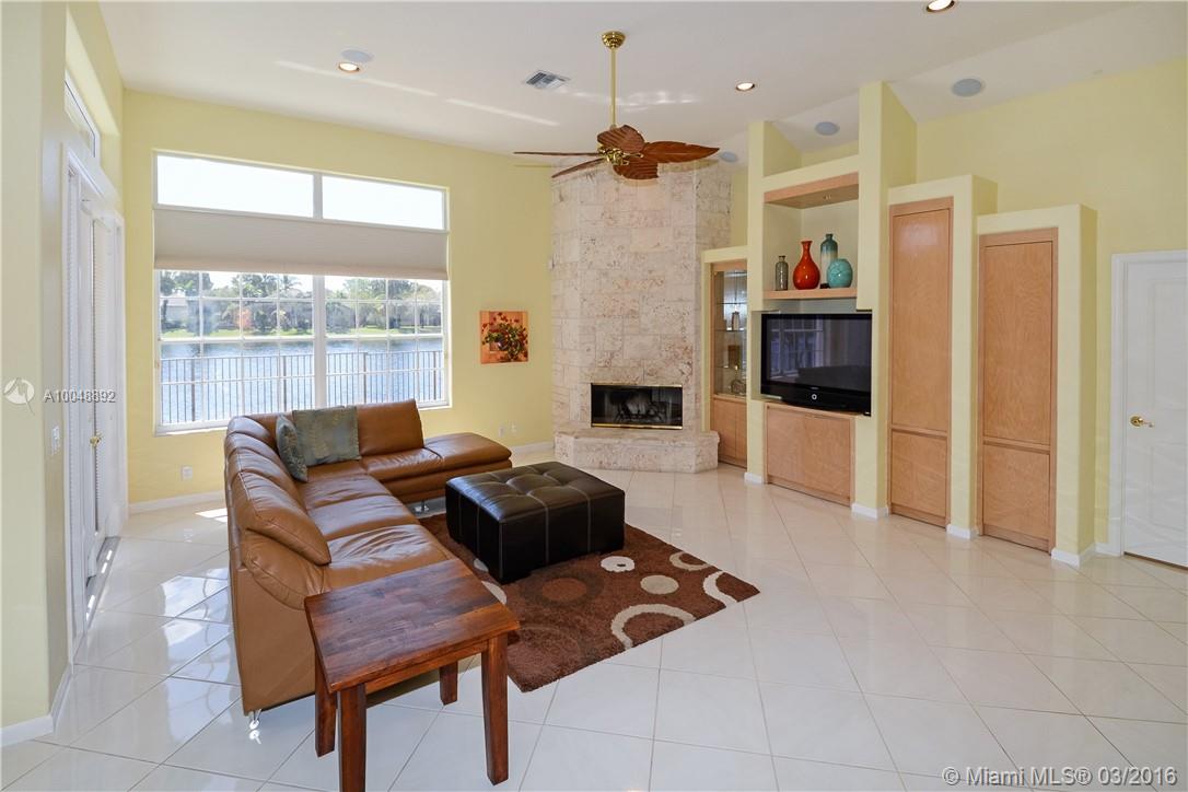 EDGEWATER - Residential