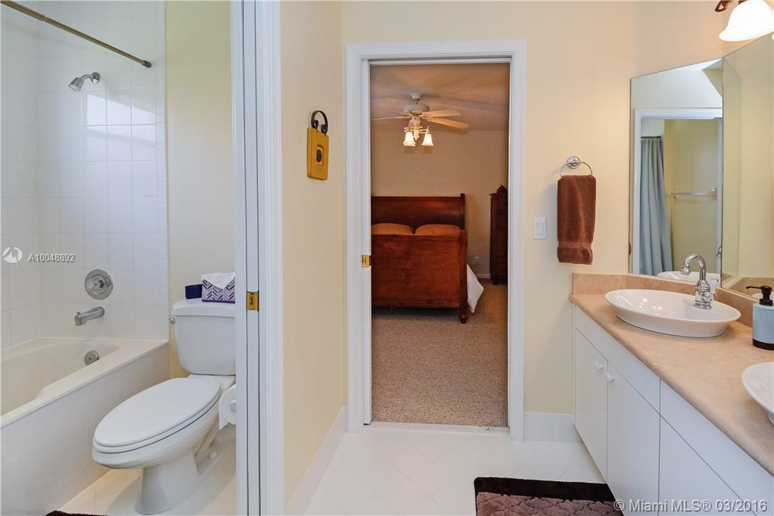 EDGEWATER - Residential
