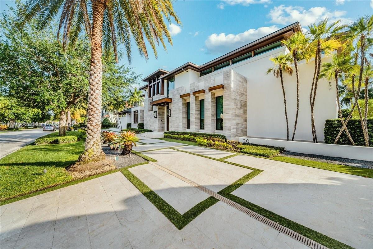 BAY COLONY SECTION OF THE - Residential