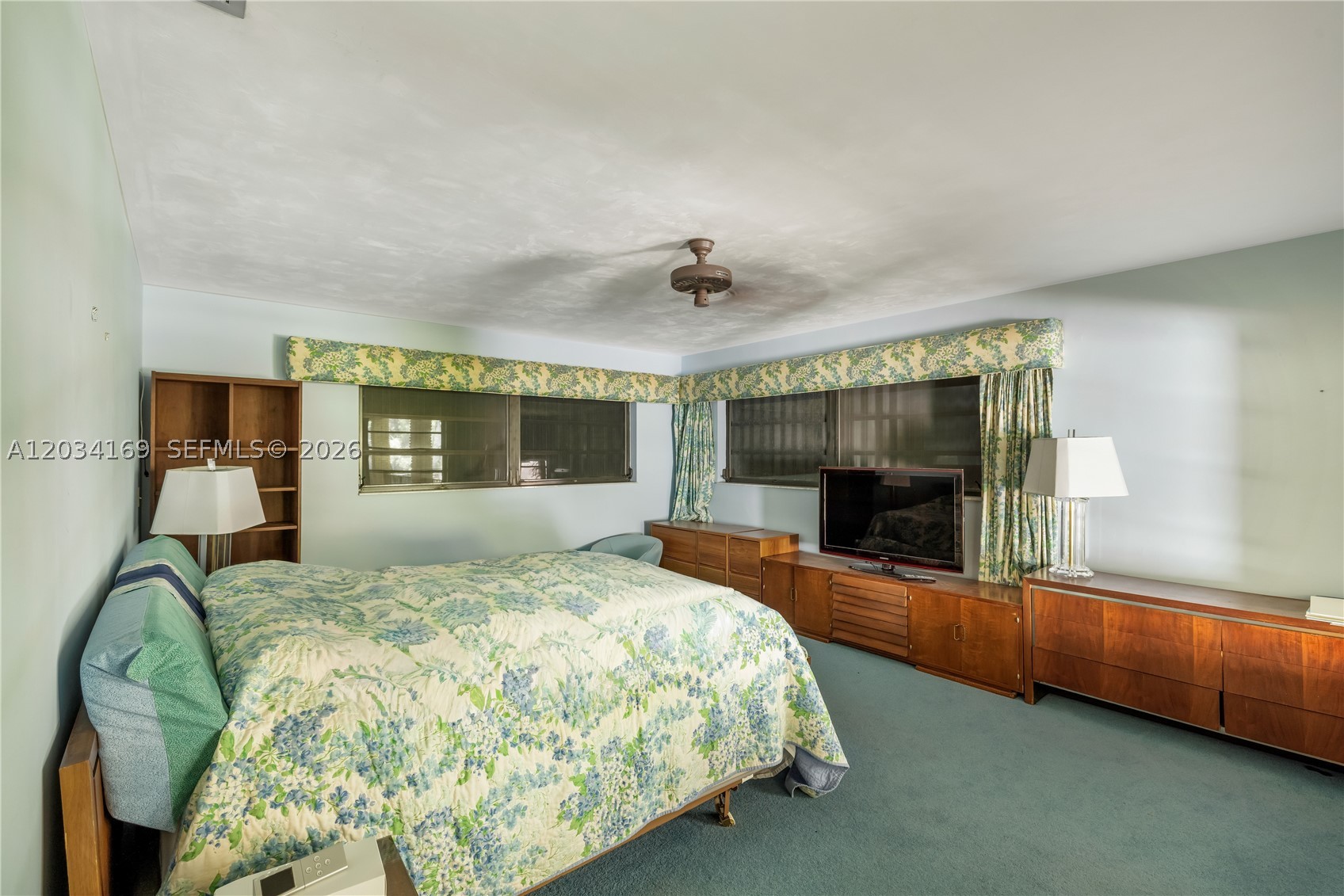 SNAPPER CREEK LAKES SUB - Residential
