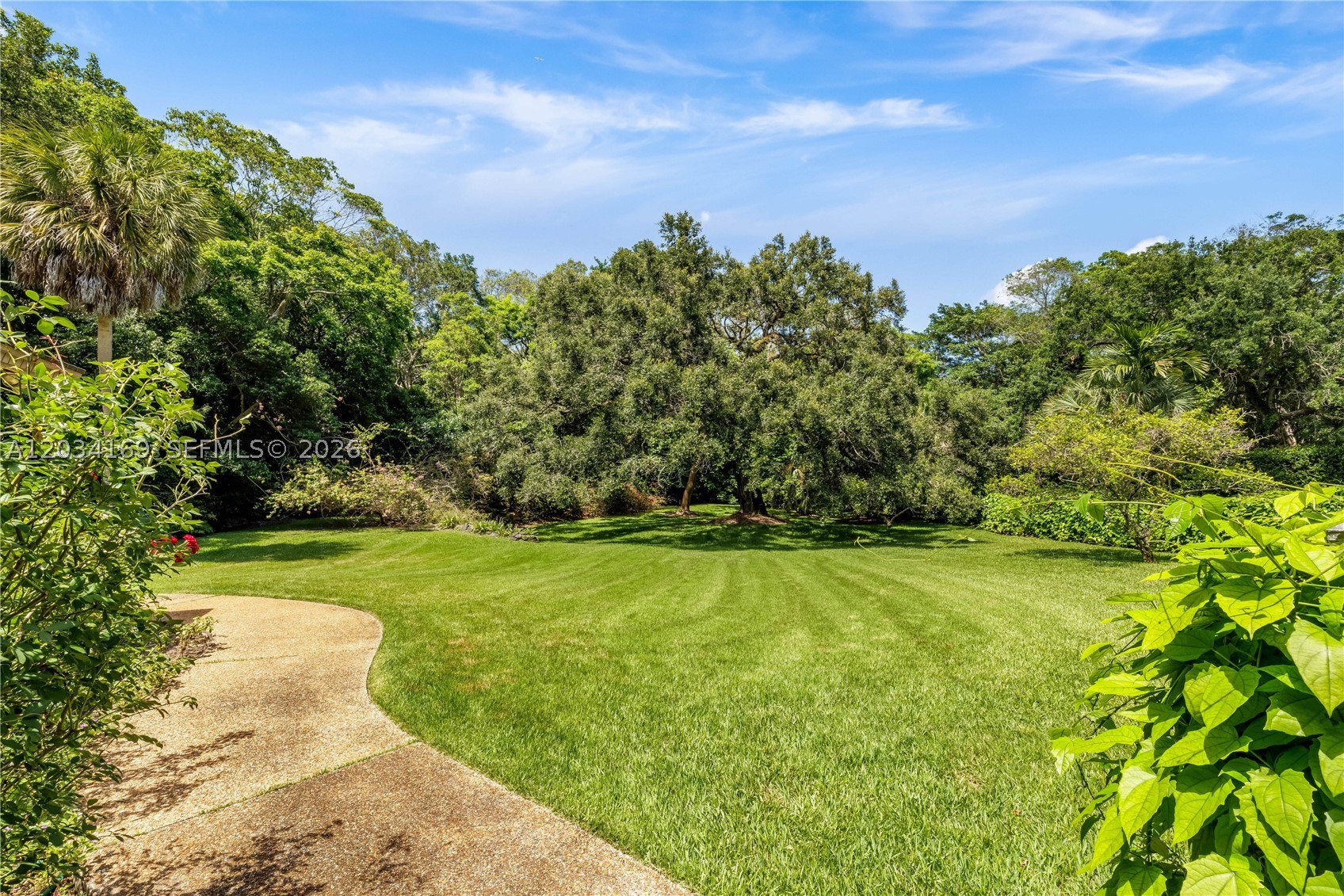SNAPPER CREEK LAKES SUB - Residential