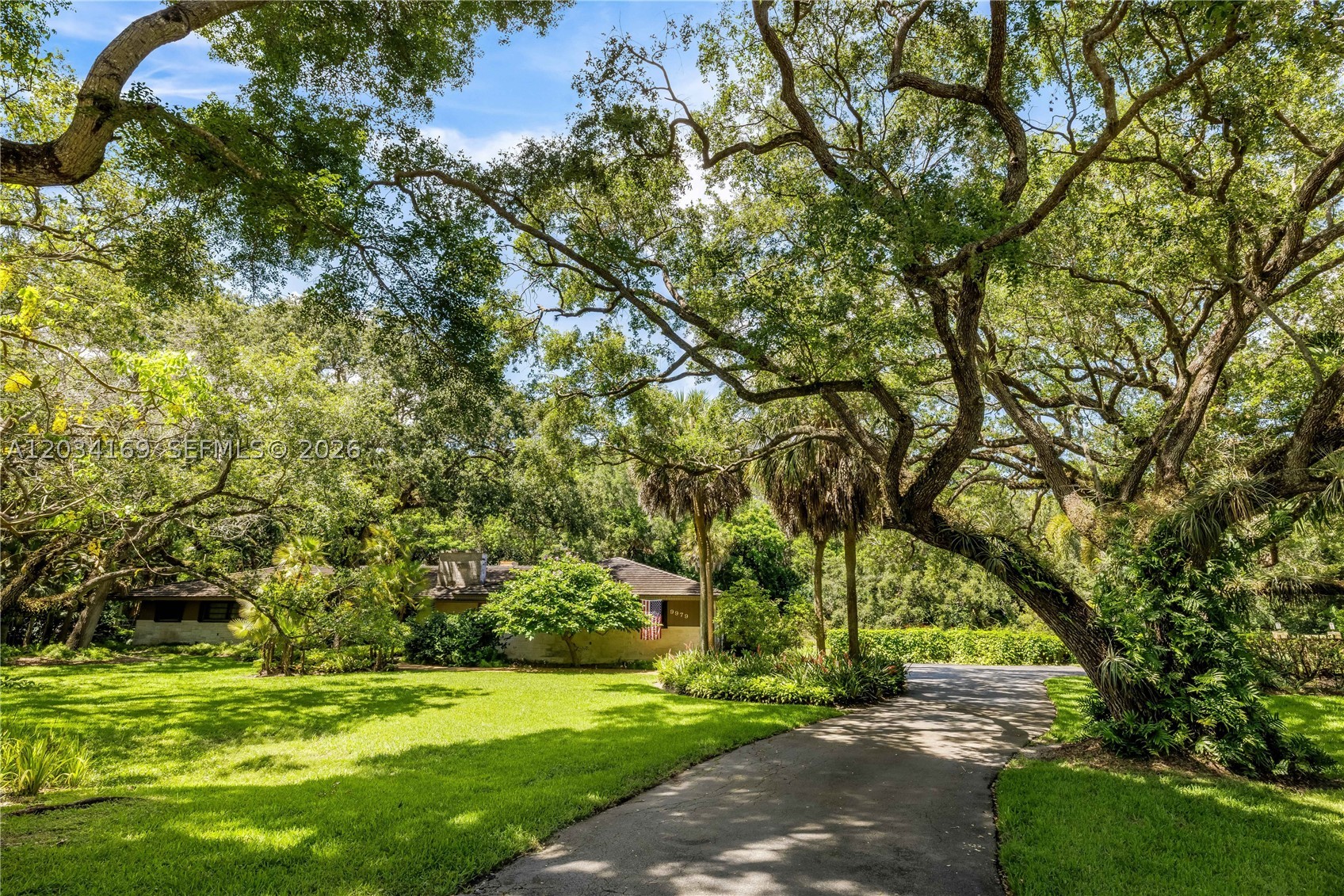 SNAPPER CREEK LAKES SUB - Residential