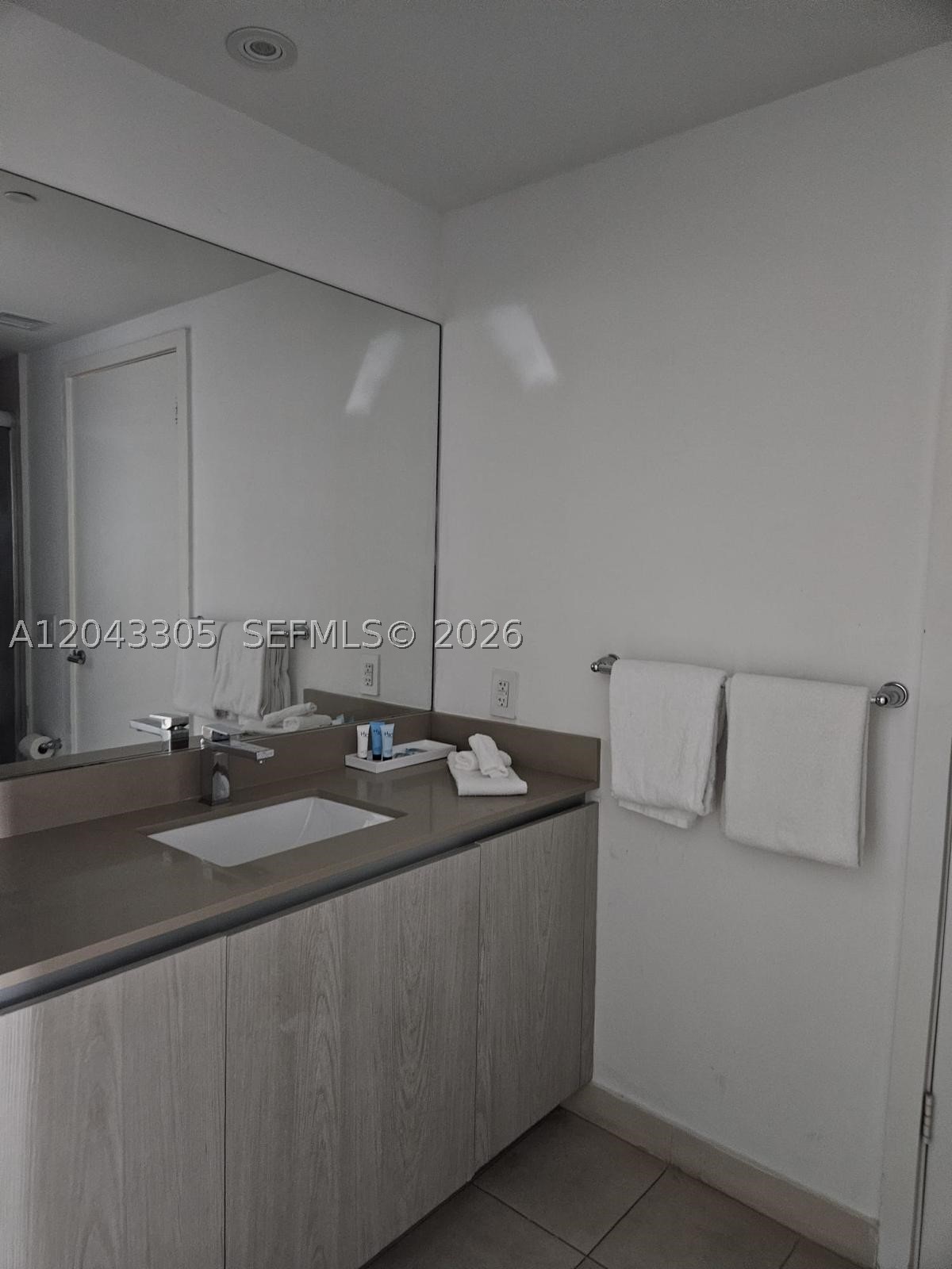 4111 SOUTH OCEAN DRIVE CO - Residential