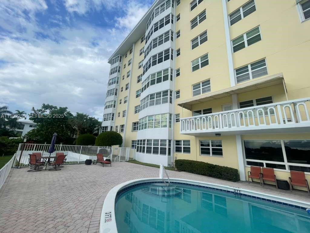 COUNTRY CLUB TOWERS CONDO - Residential