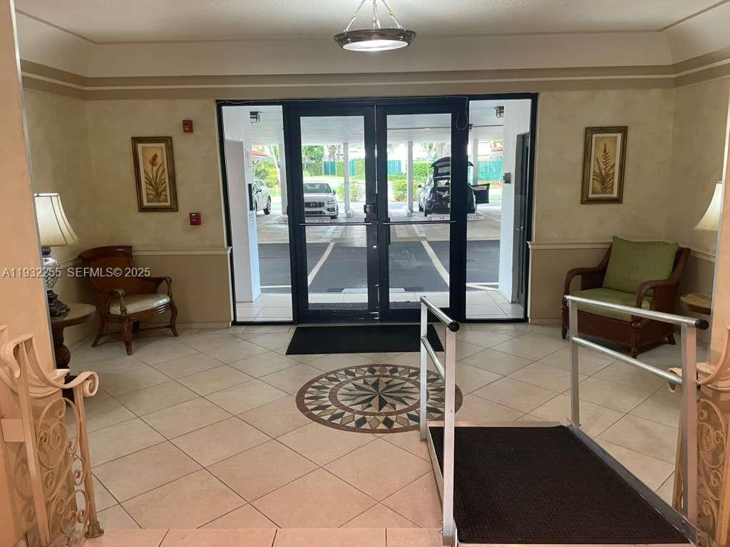 COUNTRY CLUB TOWERS CONDO - Residential