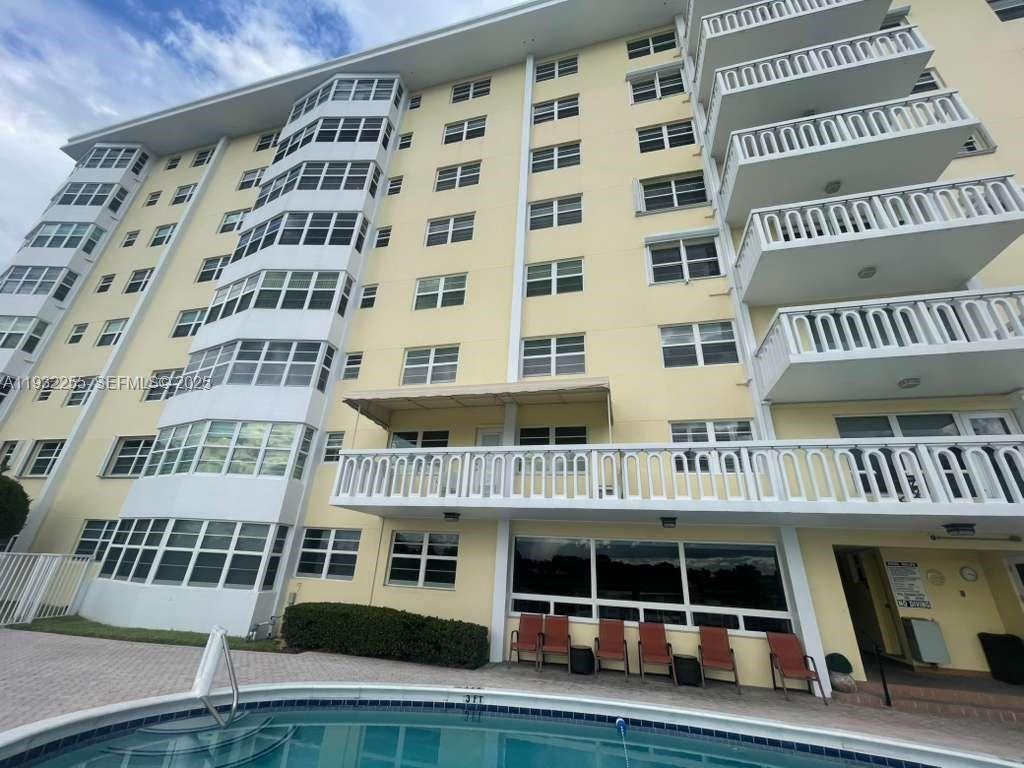 COUNTRY CLUB TOWERS CONDO - Residential