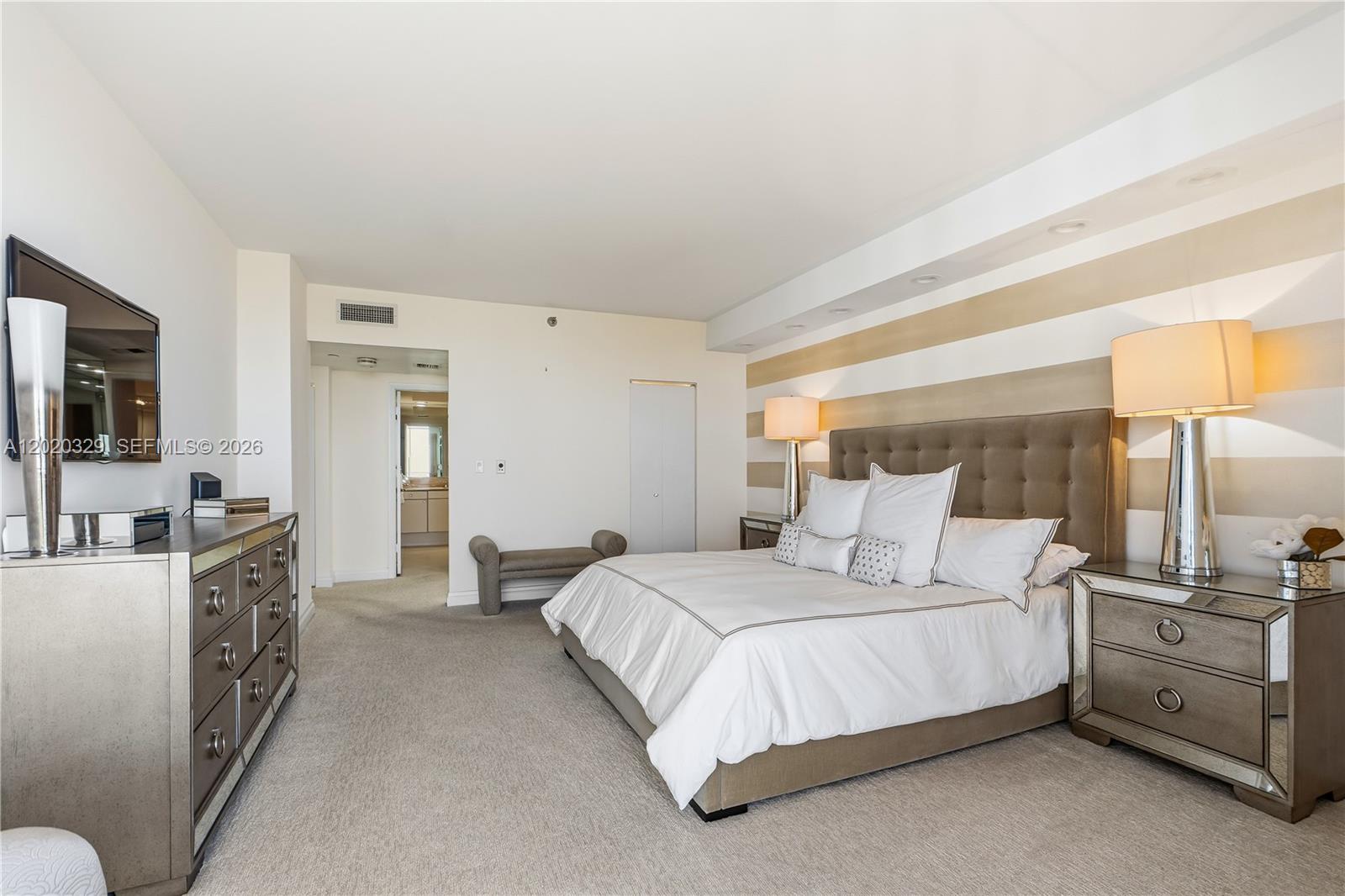 HAMPTONS WEST - Residential