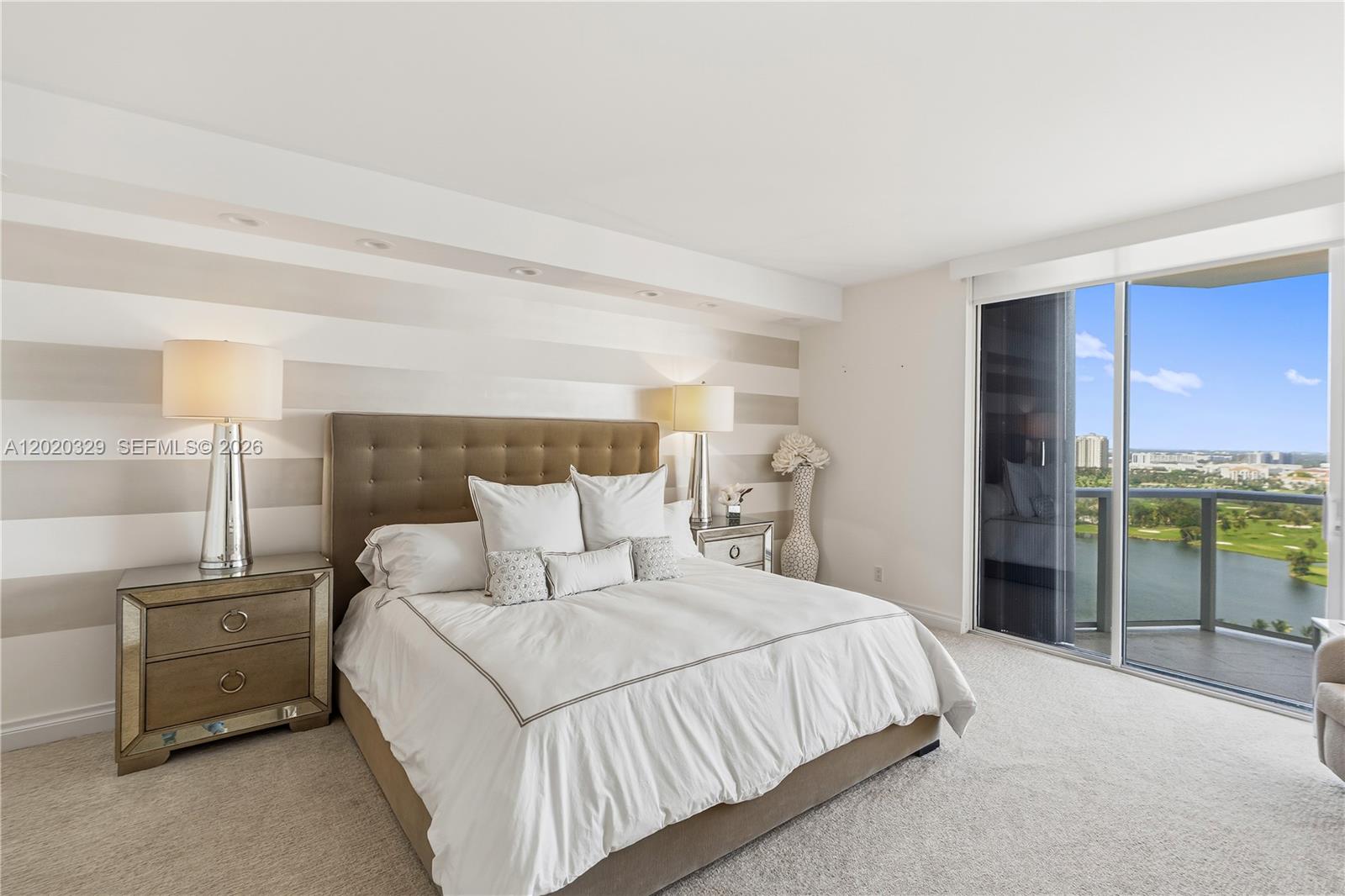 HAMPTONS WEST - Residential