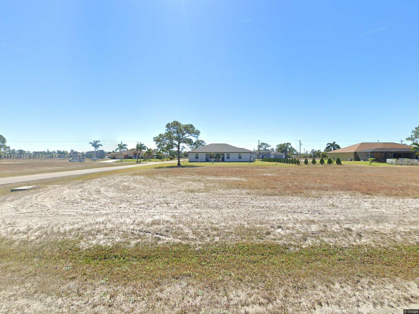 CAPE CORAL - Land