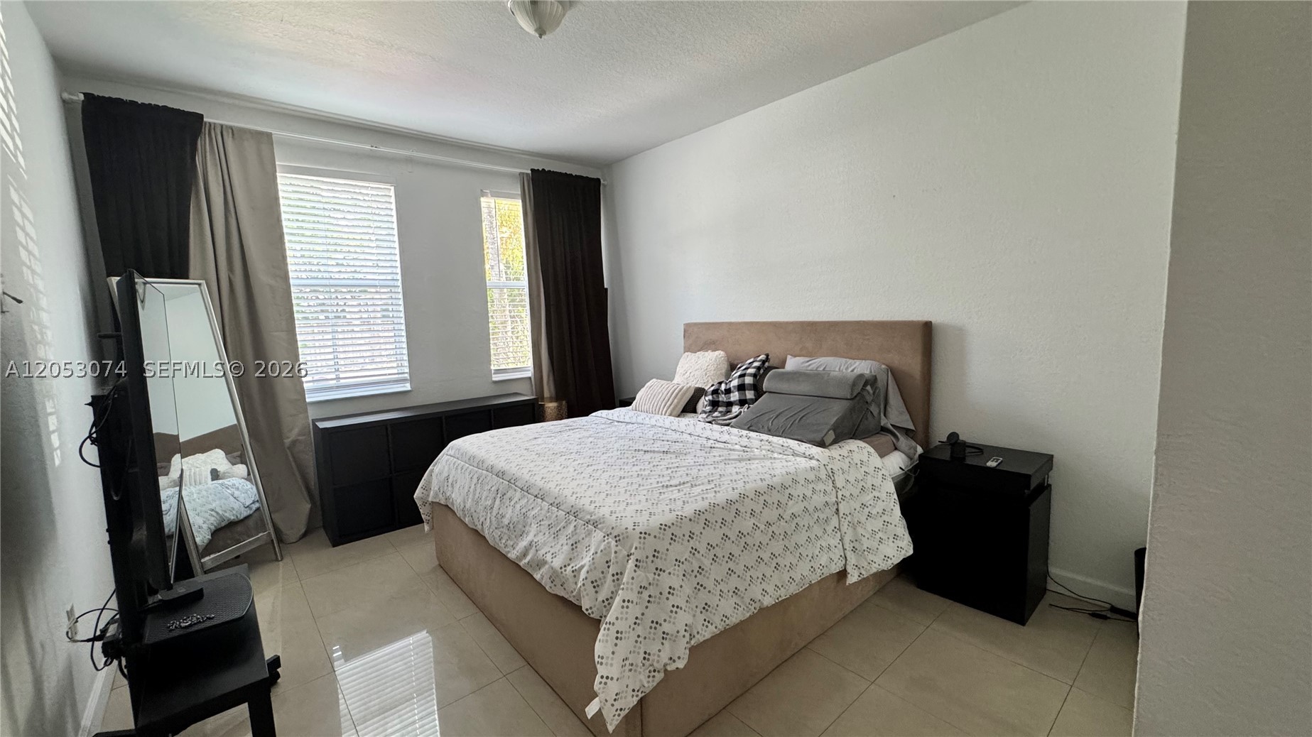 DORAL ISLES NORTH SEC TWO - Residential
