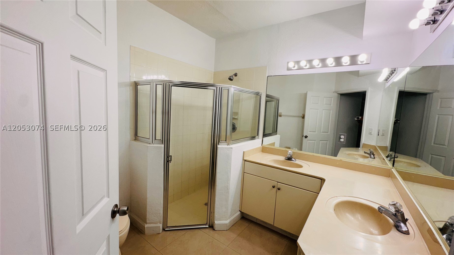 DORAL ISLES NORTH SEC TWO - Residential