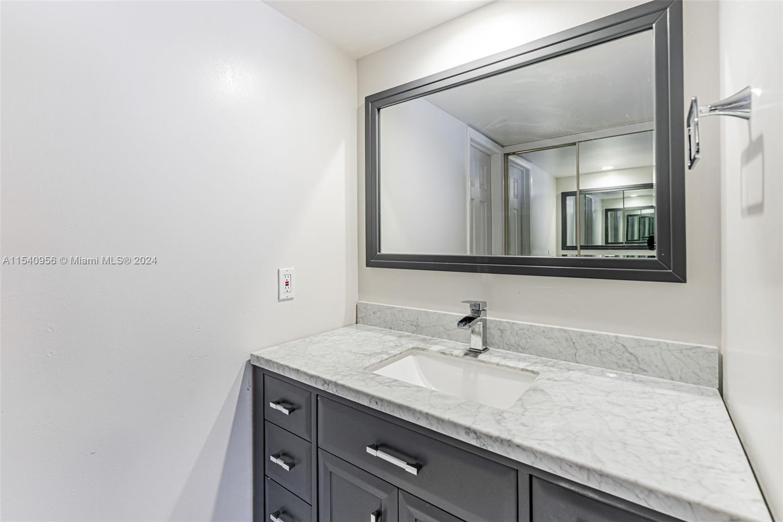 CONDO 19 OF WHITEHALL CON - Residential Lease