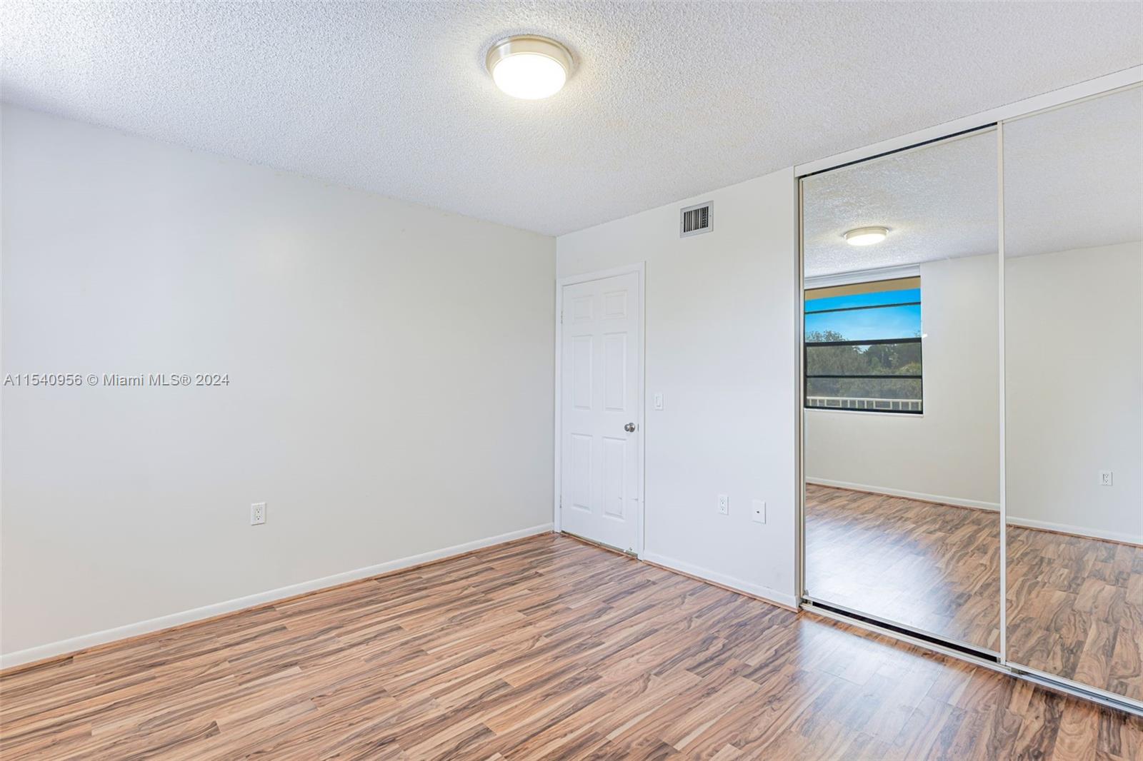 CONDO 19 OF WHITEHALL CON - Residential Lease