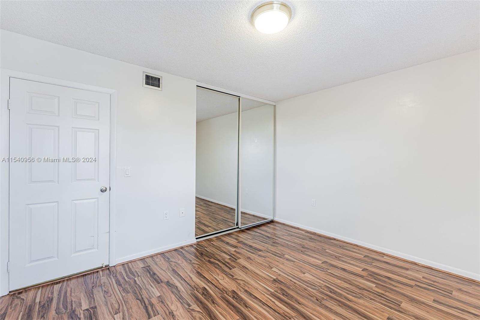 CONDO 19 OF WHITEHALL CON - Residential Lease