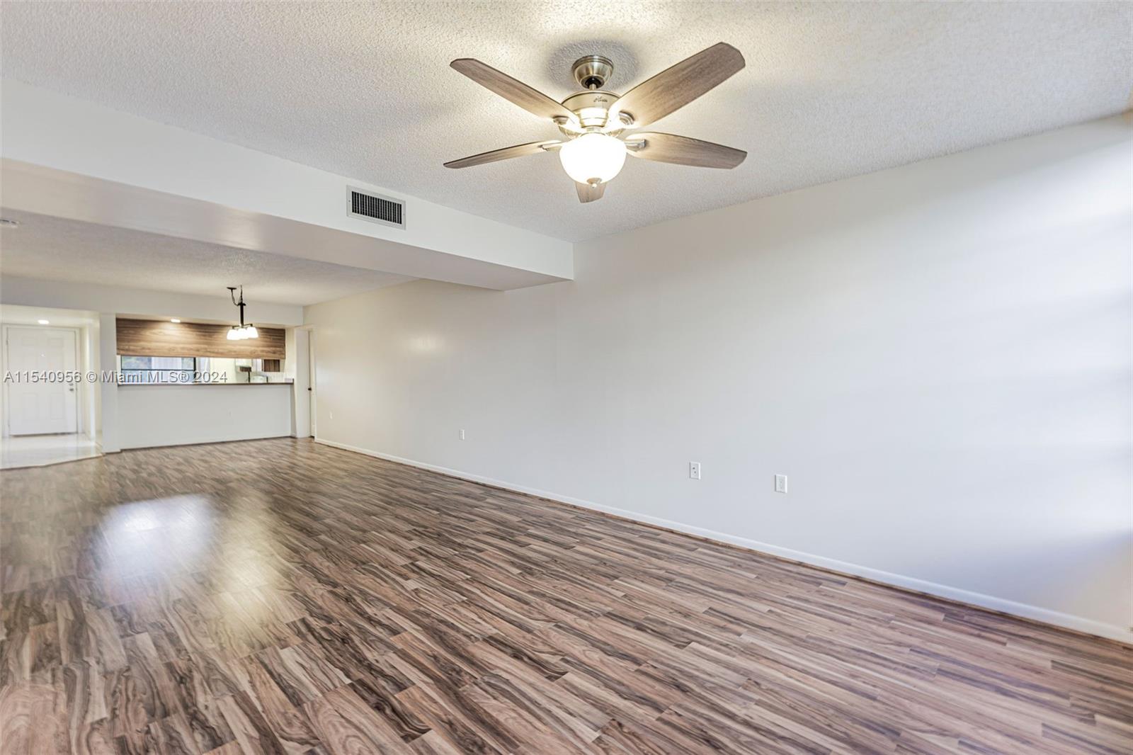 CONDO 19 OF WHITEHALL CON - Residential Lease
