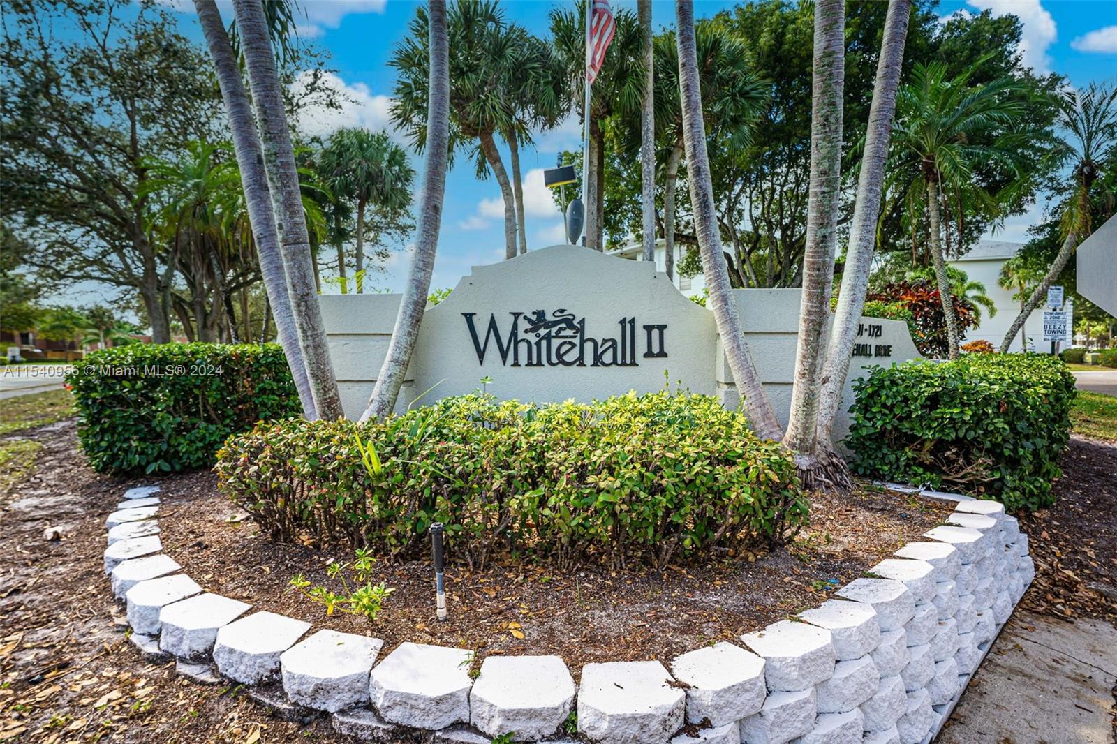 CONDO 19 OF WHITEHALL CON - Residential Lease