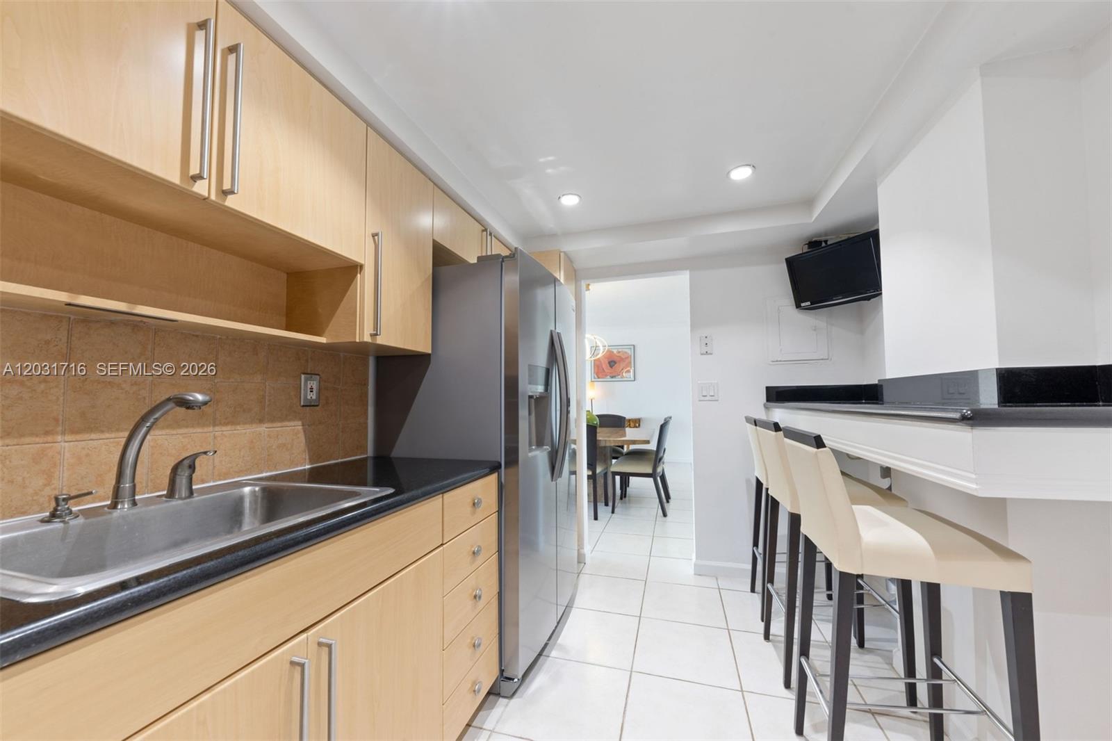 ISLAND POINTE CONDO - Residential