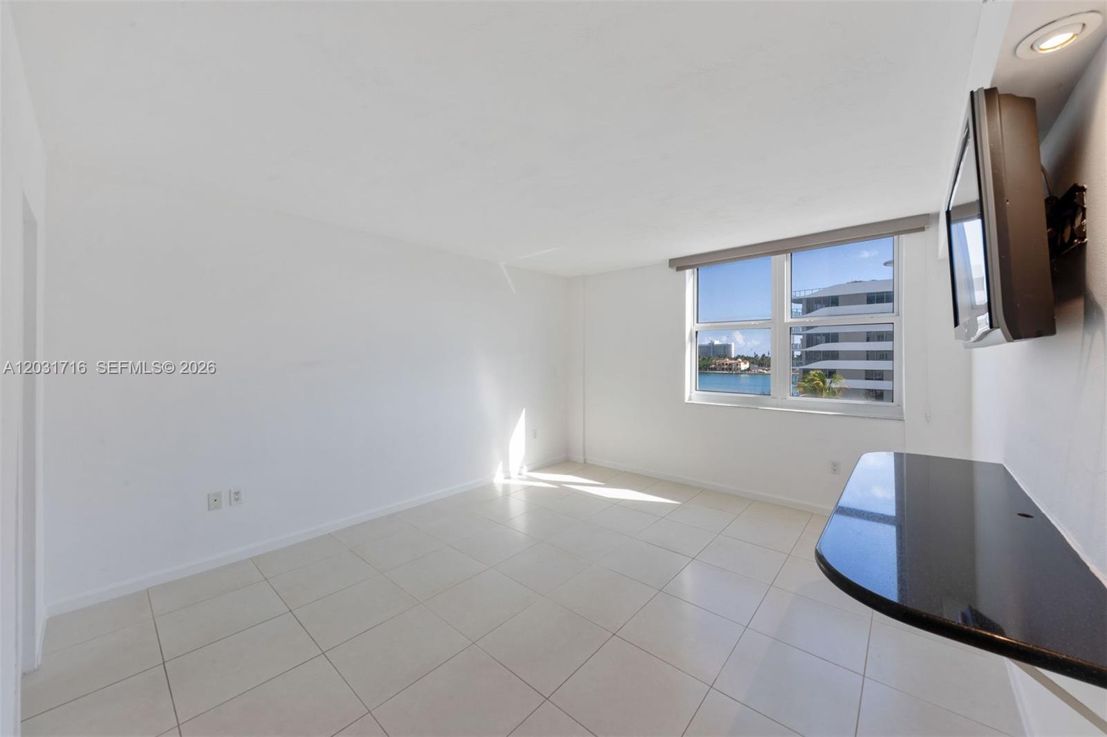 ISLAND POINTE CONDO - Residential