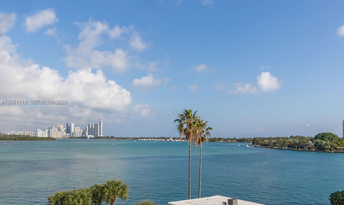 ISLAND POINTE CONDO - Residential