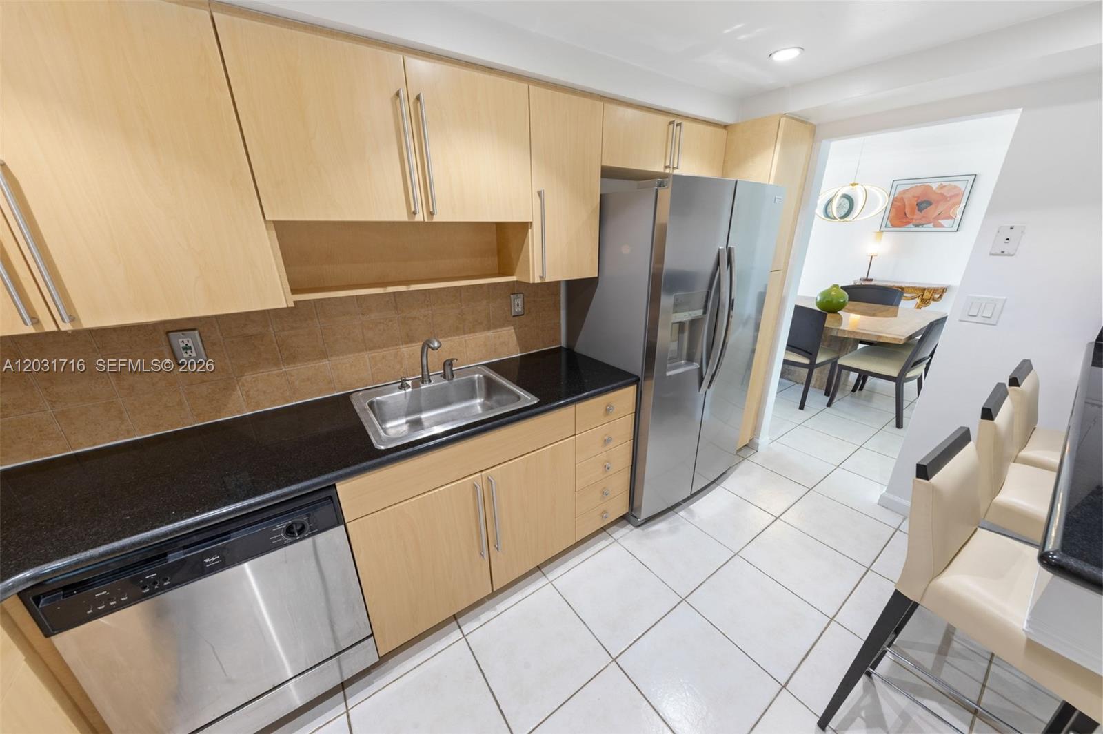 ISLAND POINTE CONDO - Residential