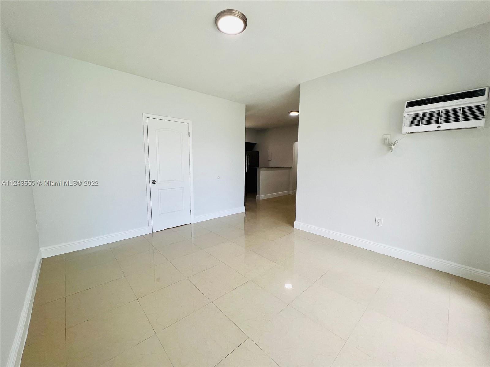 HARBOR ISLAND - Residential Lease