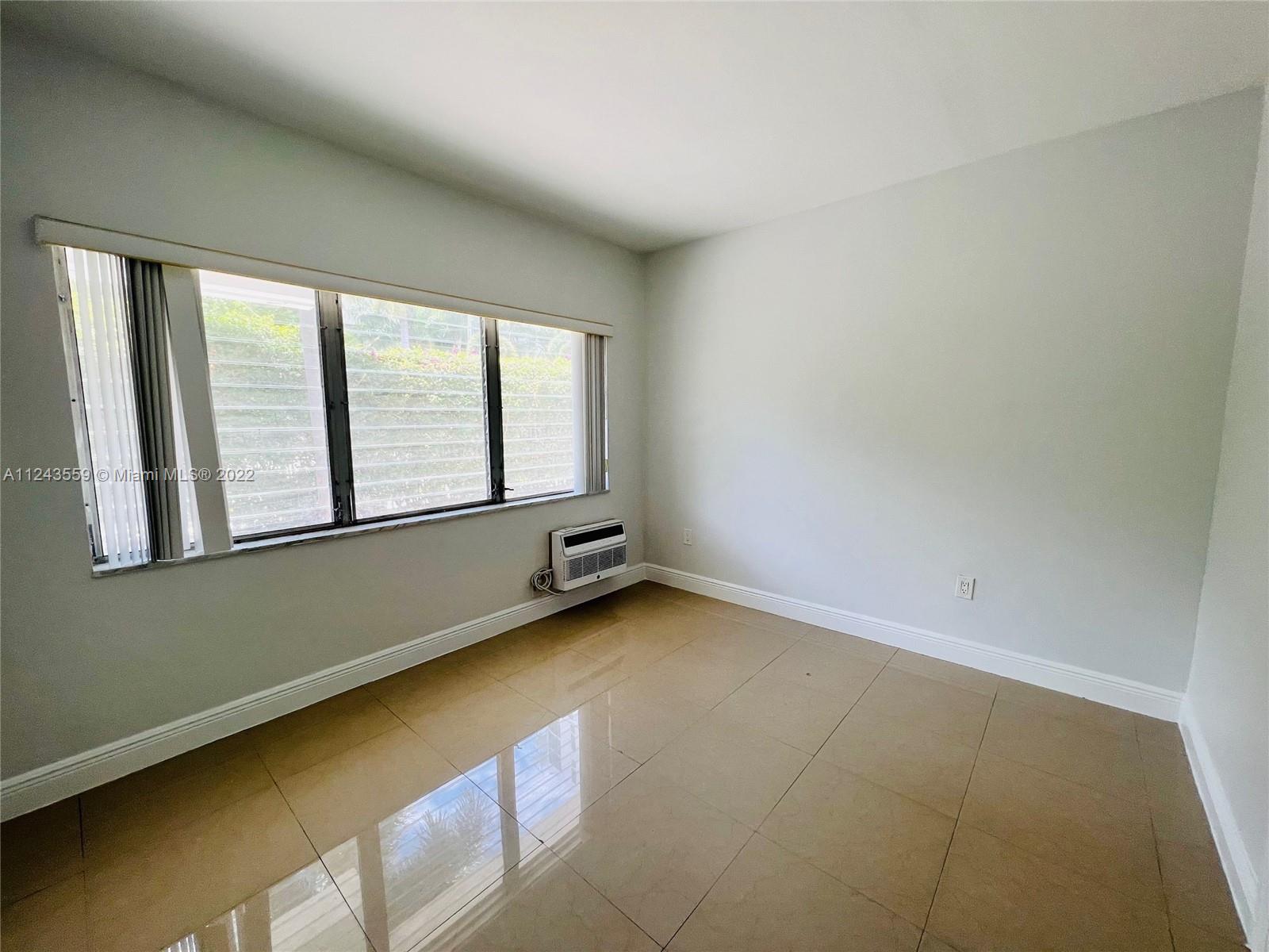 HARBOR ISLAND - Residential Lease