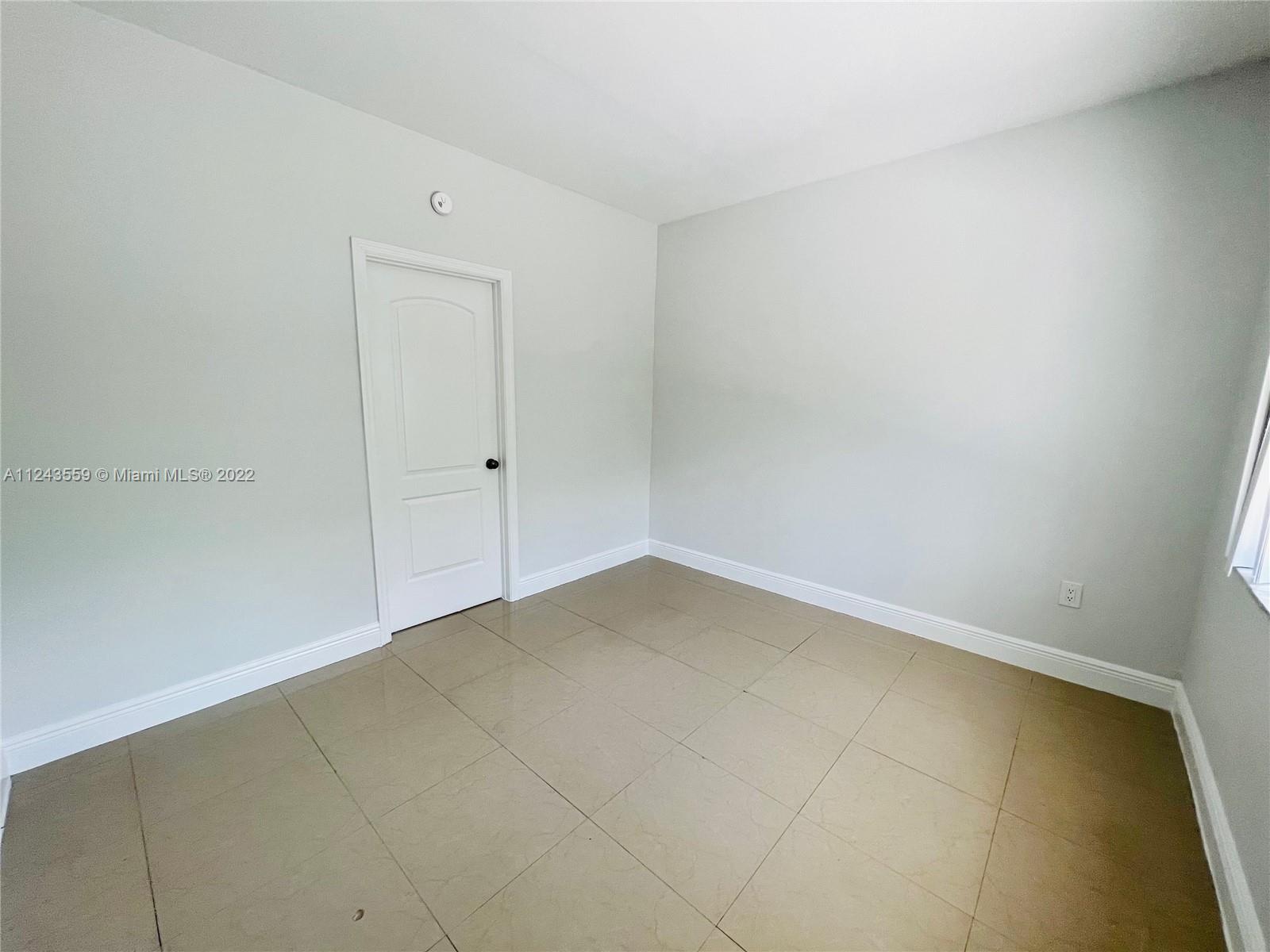 HARBOR ISLAND - Residential Lease