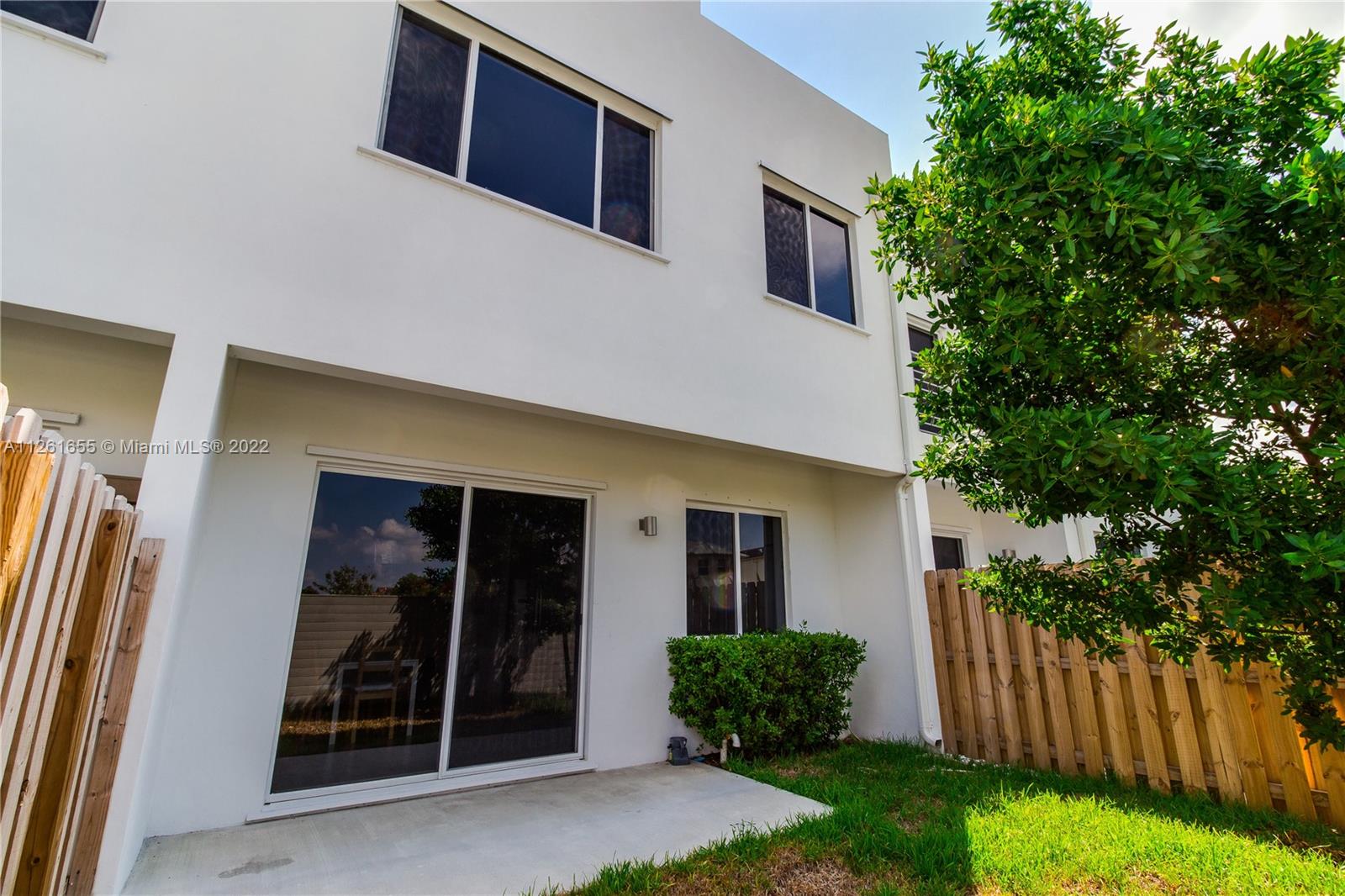 Doral Palms - Residential Lease