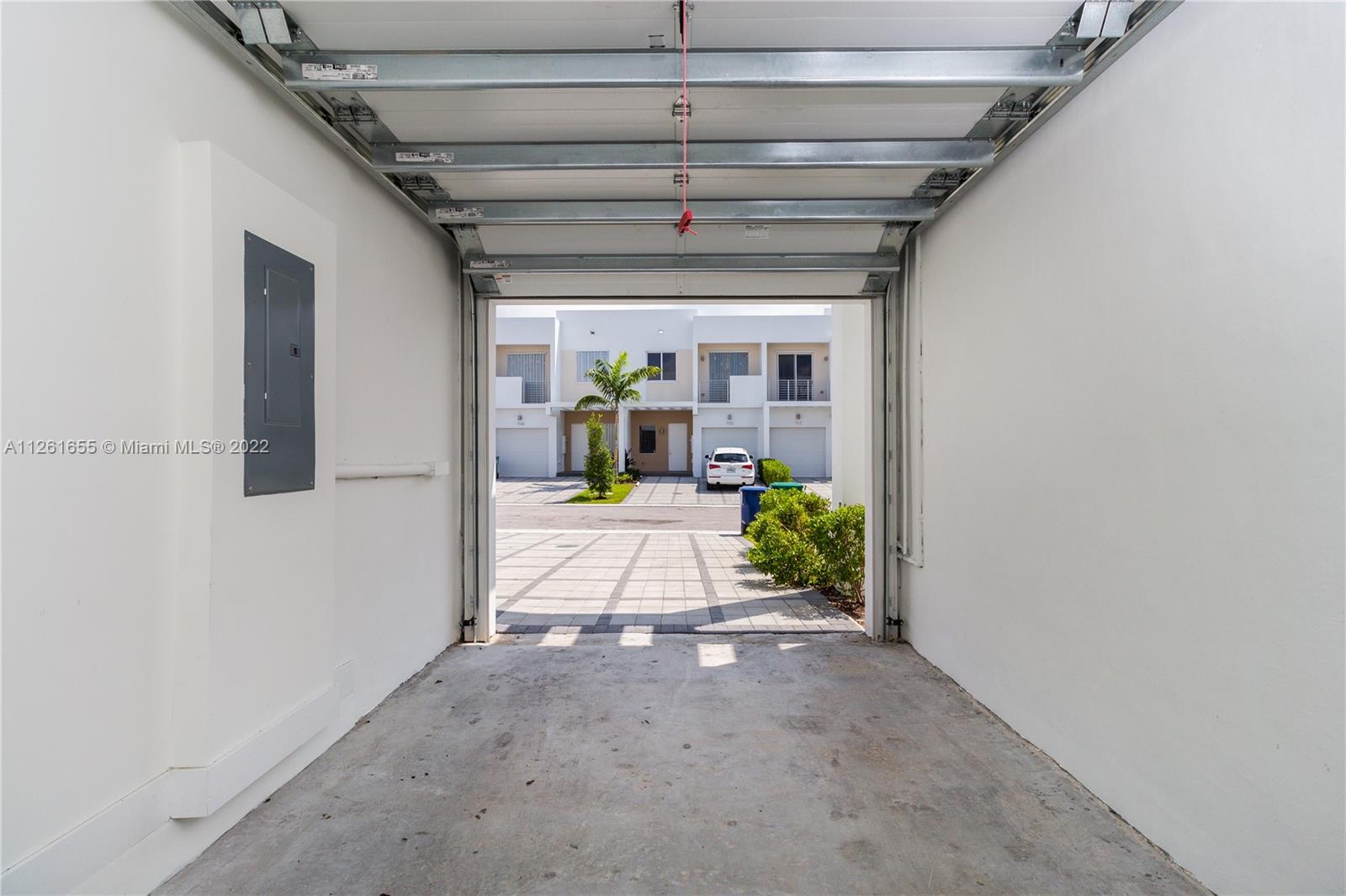Doral Palms - Residential Lease