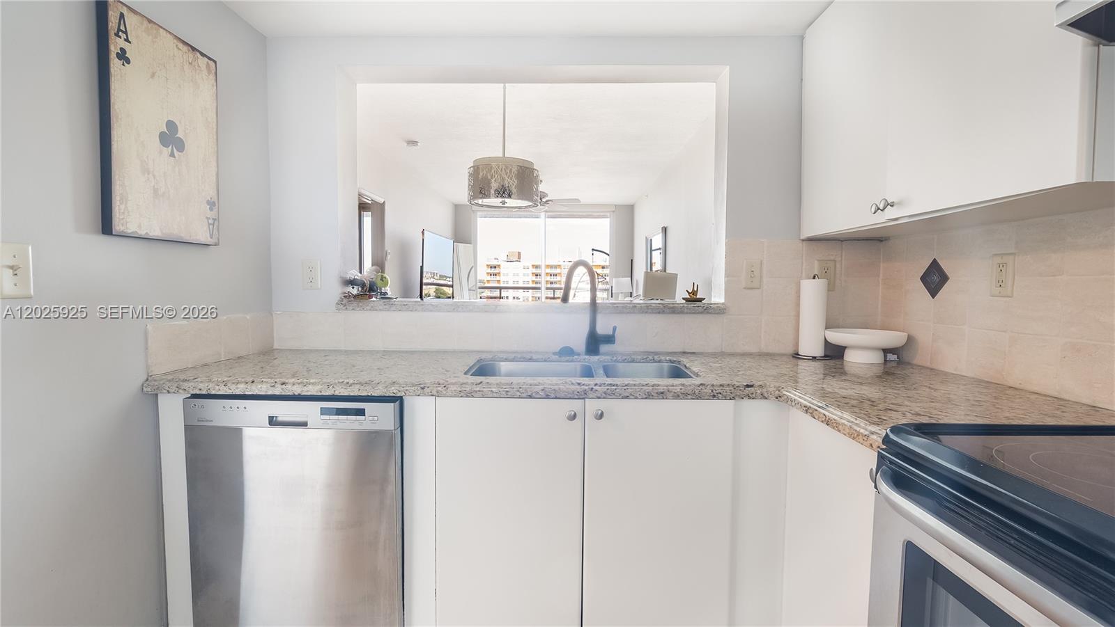 TIDES AT BRIDGESIDE SQUAR - Residential