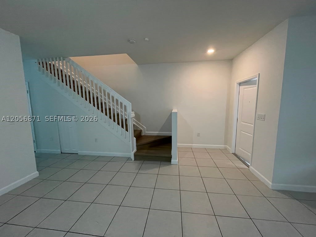CORSICA SILVER PALM - Residential Lease