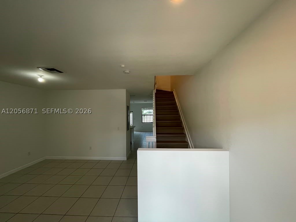 CORSICA SILVER PALM - Residential Lease