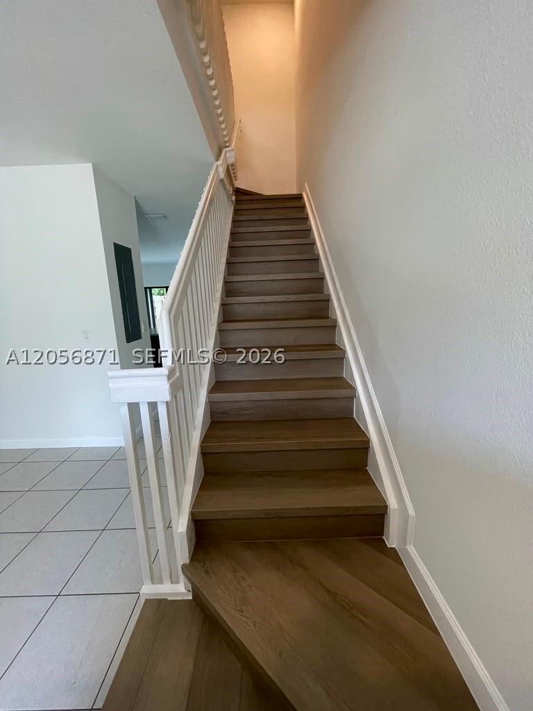 CORSICA SILVER PALM - Residential Lease