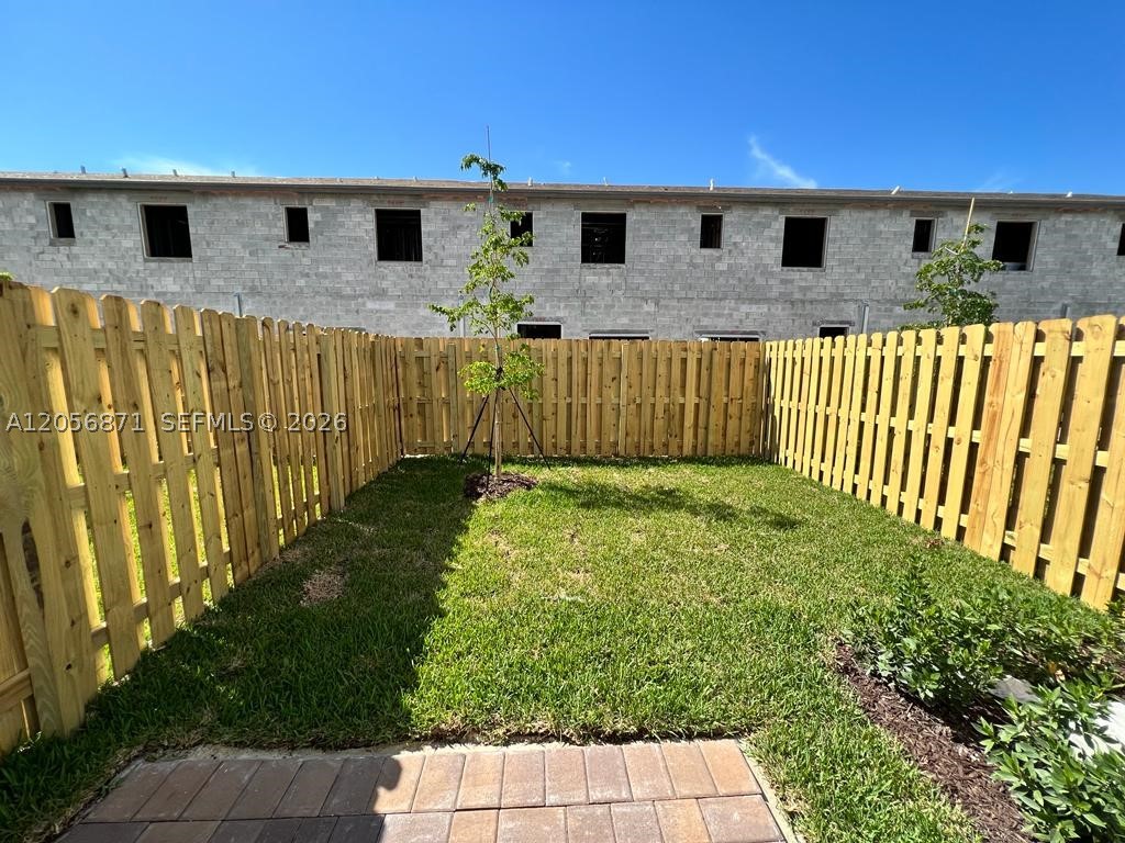 CORSICA SILVER PALM - Residential Lease
