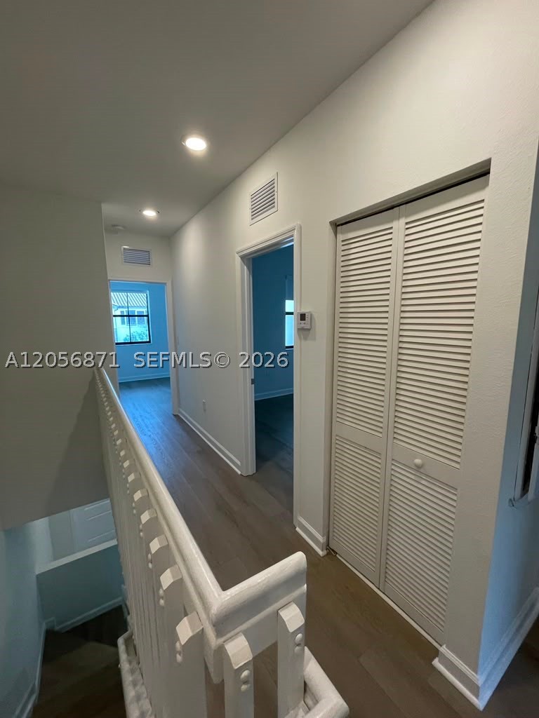 CORSICA SILVER PALM - Residential Lease