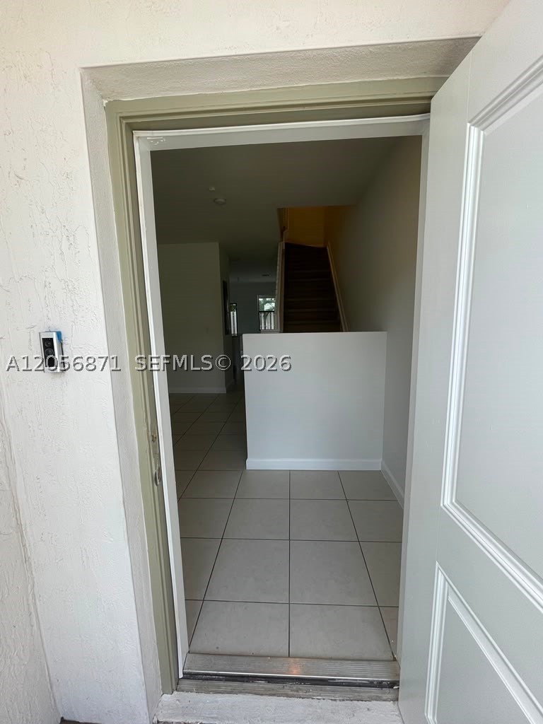 CORSICA SILVER PALM - Residential Lease